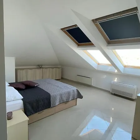 Apartman S Predivnim Pogledom Na More Trogir